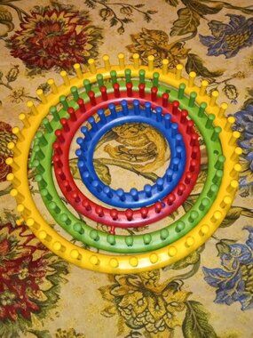 COLORFUL KNIFTY KNITTER LOOMS FOR YOUR KNITTING NEEDS